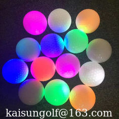 China geführter der Golfball-Golfbälle LED des grellen Golfballs des Golfballs blinkender Golfball fournisseur